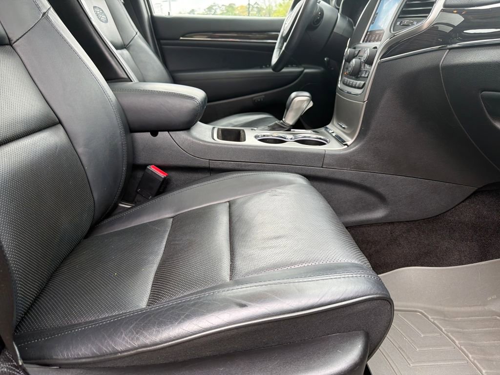 Used 2018 Jeep Grand Cherokee Overland w/ Trailer Tow Group IV image 39