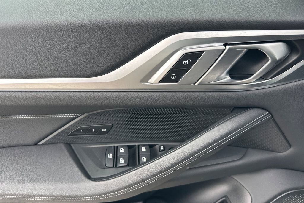 Used 2023 BMW i4 eDrive35 w/ Premium Package image 10