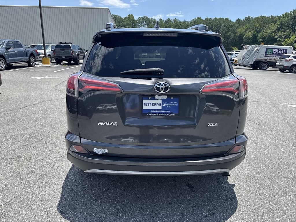 Used 2017 Toyota RAV4 XLE FWD image 6
