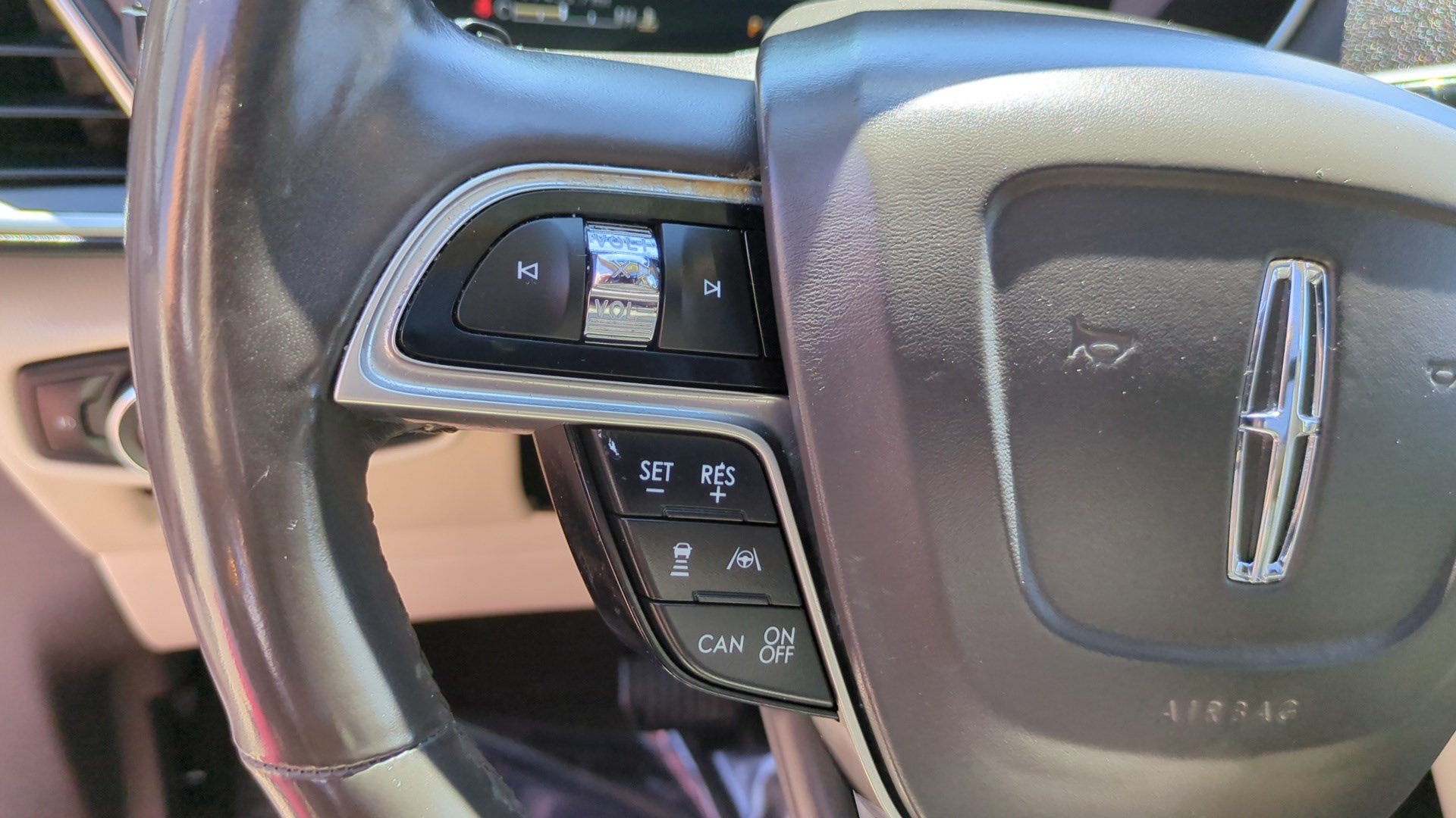Used 2020 Lincoln Nautilus Reserve w/ Equipment Group 202A AWD/4WD image 17