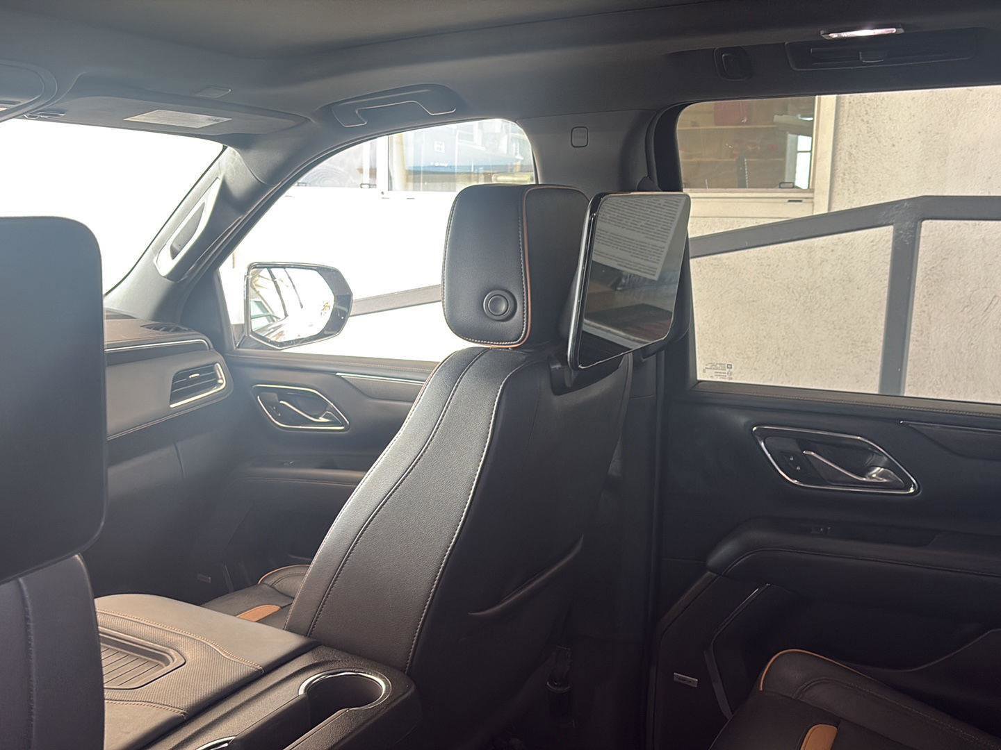 Used 2023 GMC Yukon XL AT4 w/ AT4 Premium Package AWD/4WD image 30