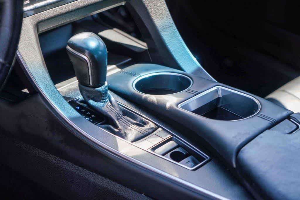 Used 2022 Toyota Avalon XLE FWD image 18