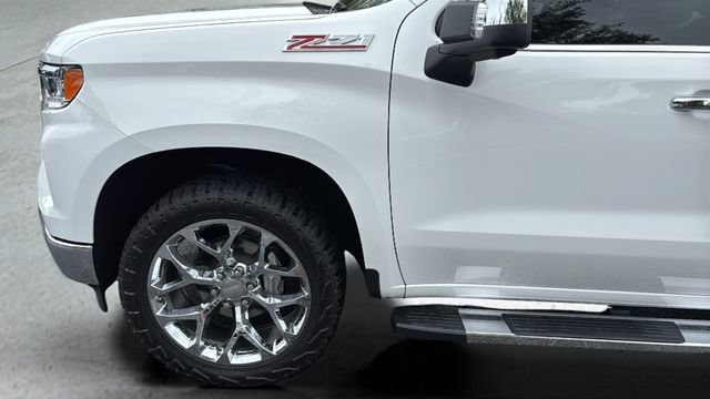 Used 2025 Chevrolet Silverado 1500 LTZ w/ LTZ Premium Package AWD/4WD image 33