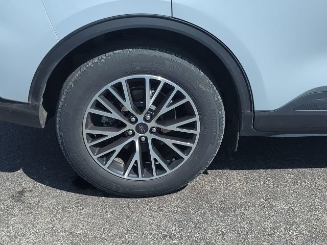 Used 2025 Ford Escape SE image 11