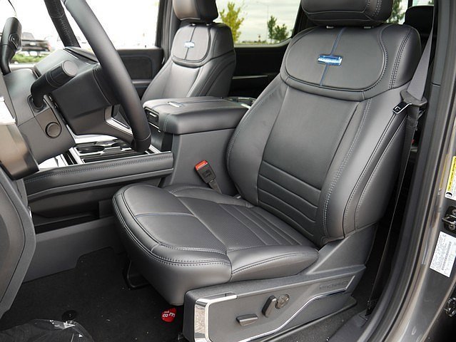 New 2026 Ford F450 Platinum w/ FX4 Off-Road Package image 13