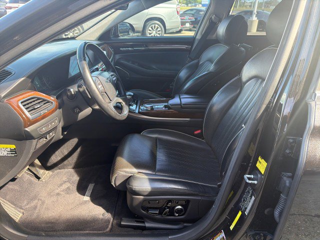 Used 2019 Genesis G90 5.0 Ultimate RWD image 10