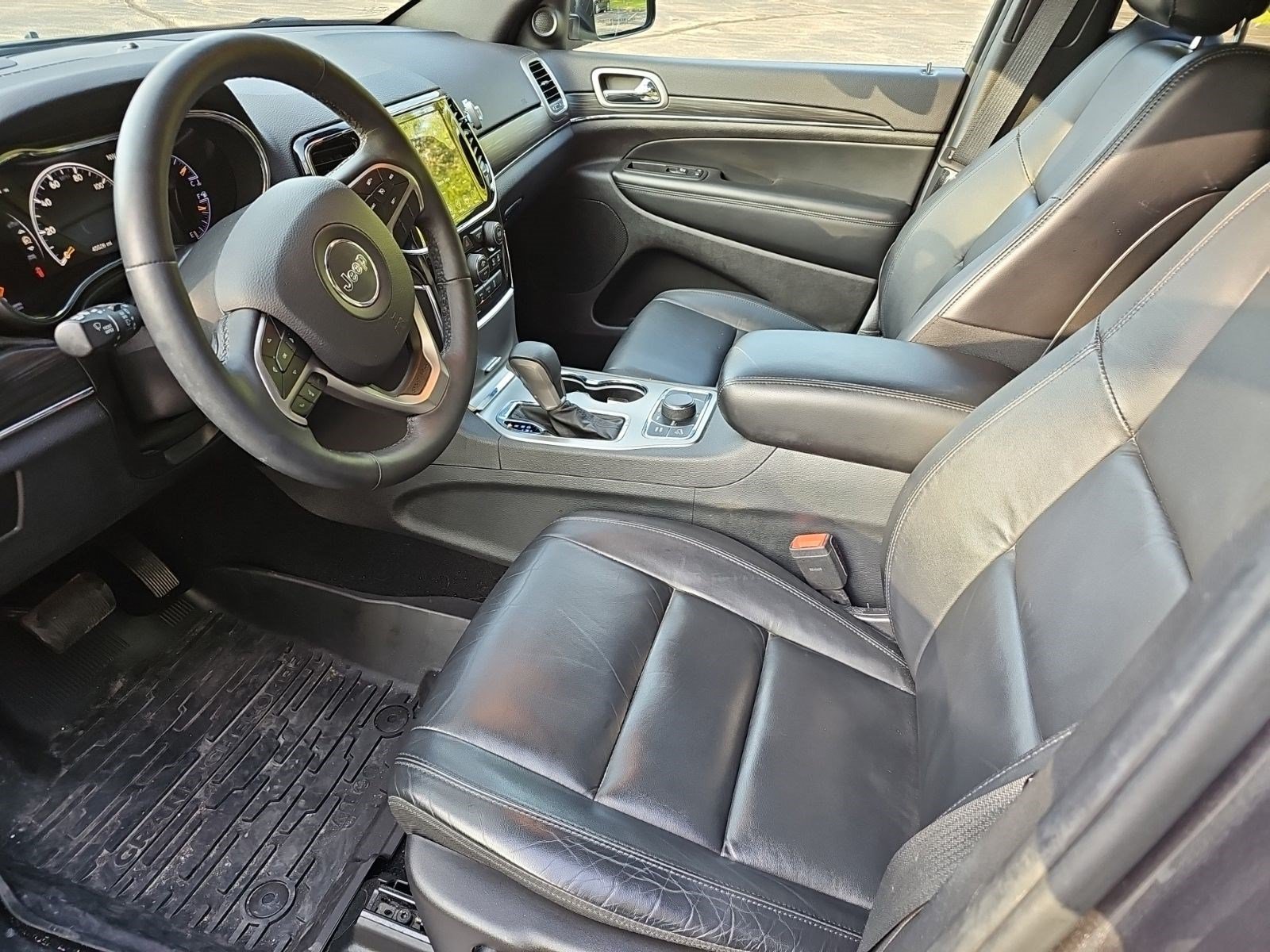Used 2019 Jeep Grand Cherokee Limited w/ Trailer Tow Group IV AWD/4WD image 18
