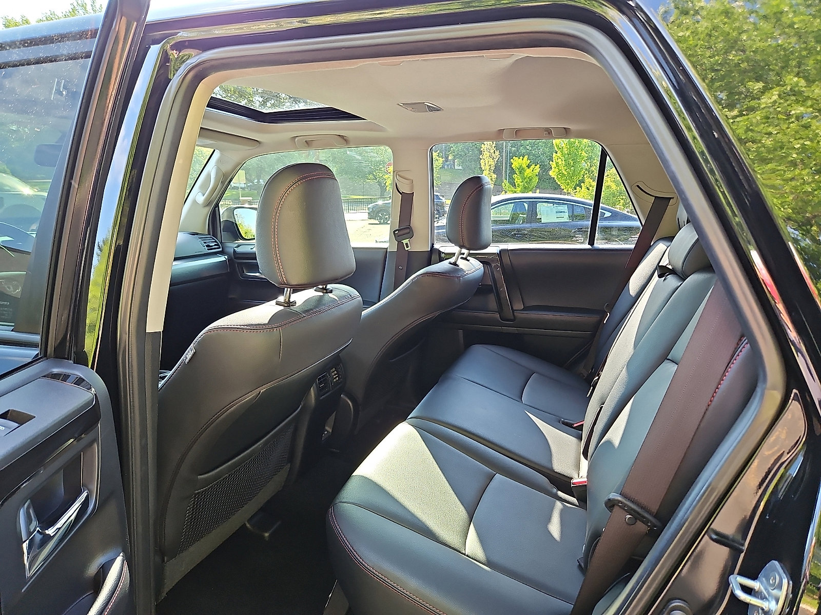 Used 2024 Toyota 4Runner TRD Off-Road Premium w/ TRD Black Wheel Package (TMS) AWD/4WD image 10