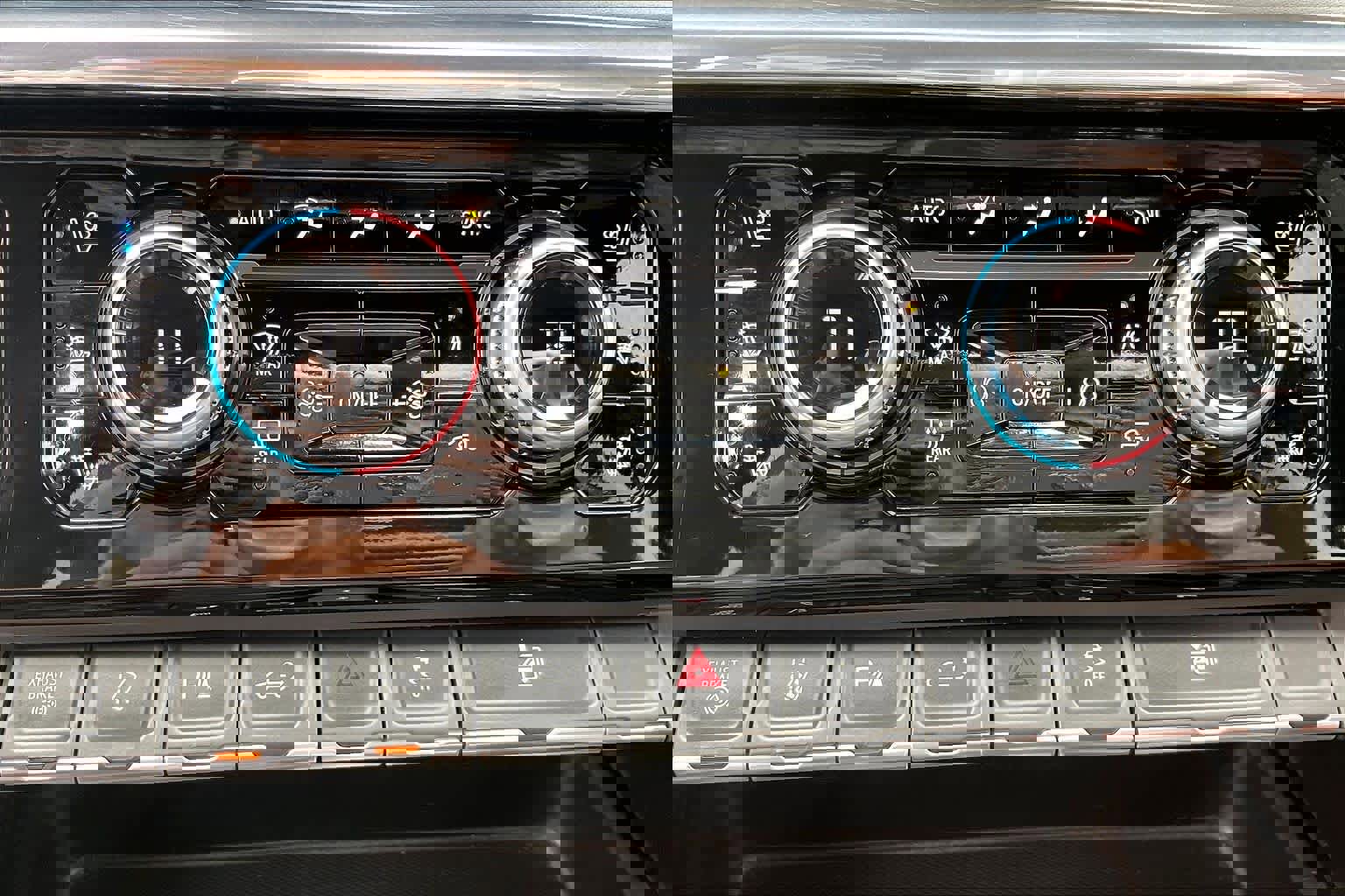 Used 2025 GMC Sierra 3500 Denali Ultimate image 34