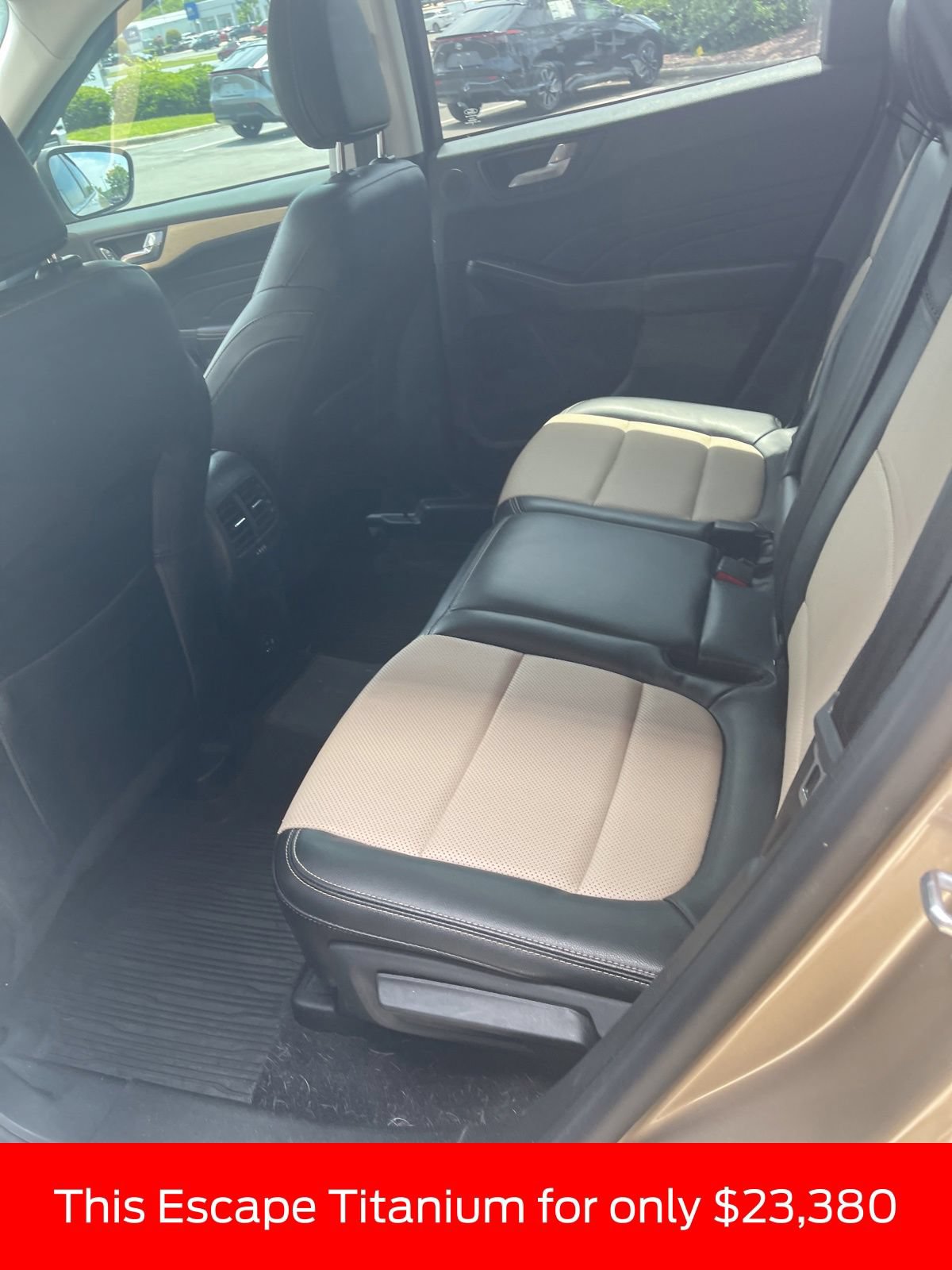 Used 2021 Ford Escape Titanium w/ Titanium Elite Package AWD/4WD image 27