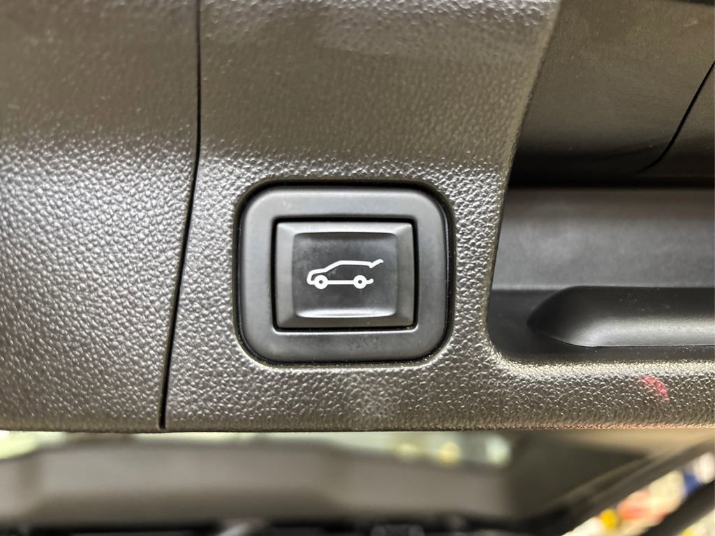Used 2021 GMC Acadia SLE w/ Driver Convenience Package AWD/4WD image 14
