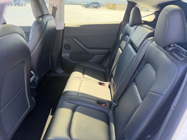 Used 2021 Tesla Model Y Long Range image 11