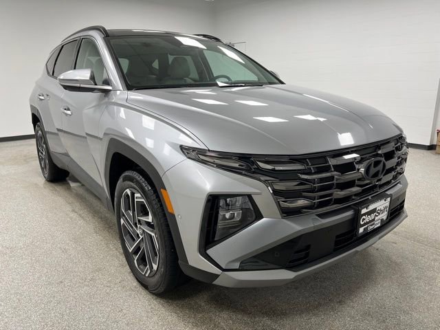 Used 2025 Hyundai Tucson Limited AWD/4WD image 2