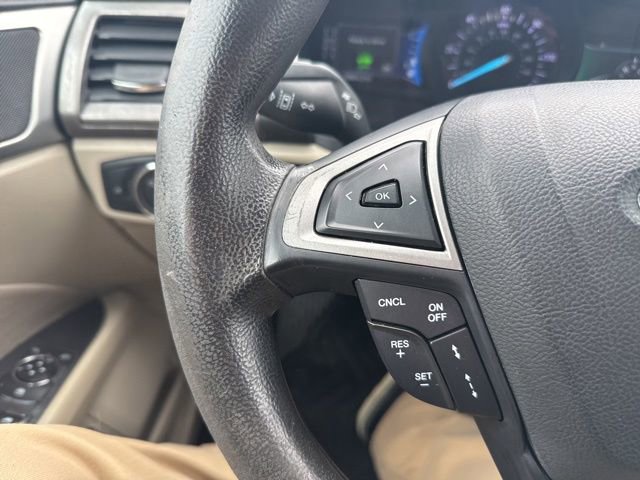 Used 2019 Ford Fusion SE image 21