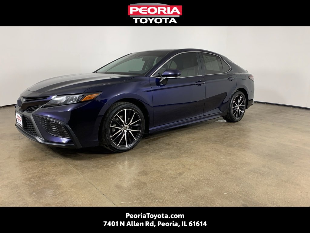 Used 2022 Toyota Camry SE image 1