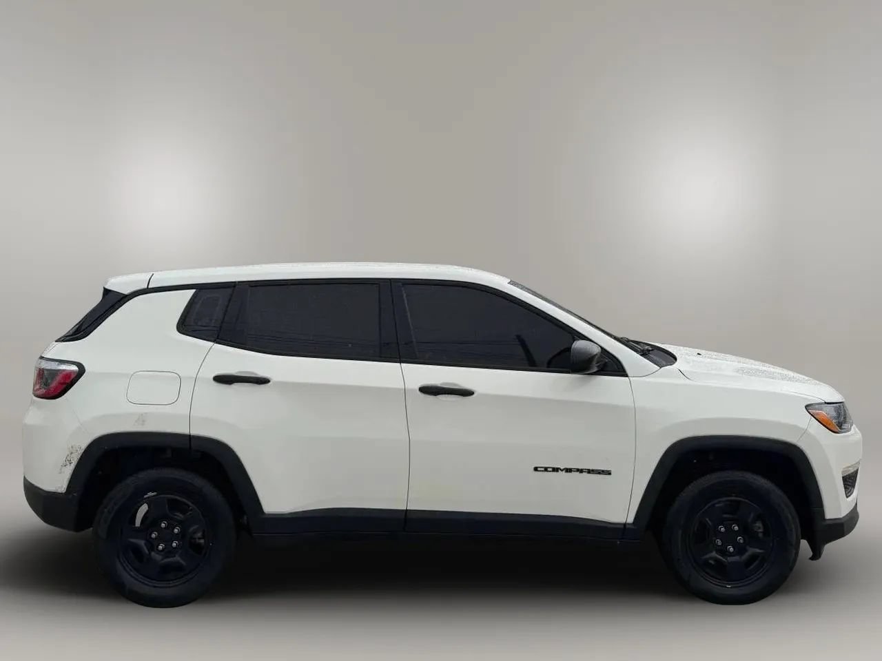 Used 2018 Jeep Compass Sport FWD image 8