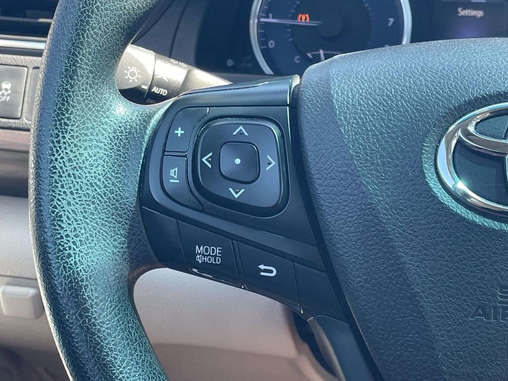 Used 2017 Toyota Camry LE FWD image 22