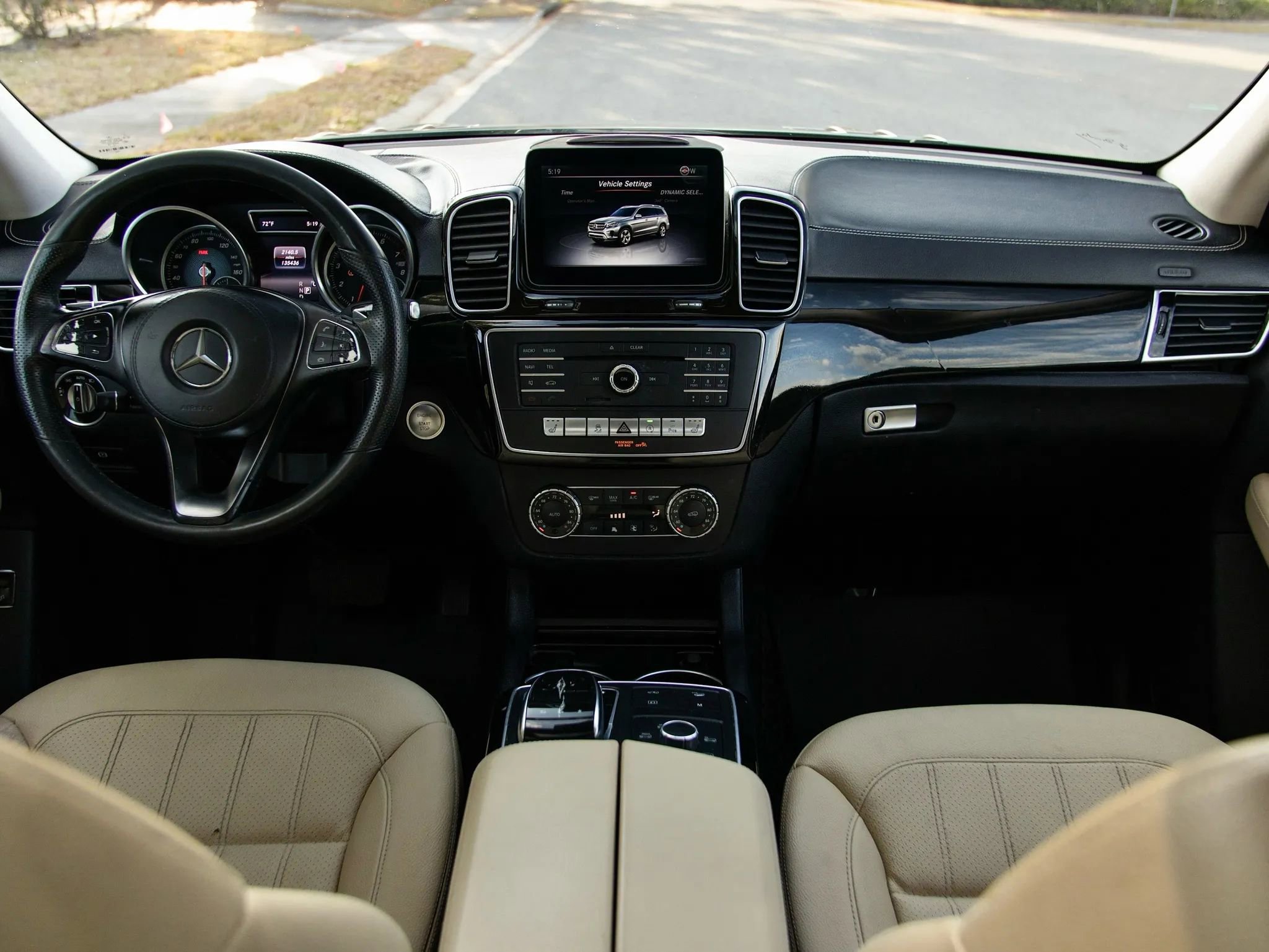 Used 2017 Mercedes-Benz GLS 450 4MATIC image 38