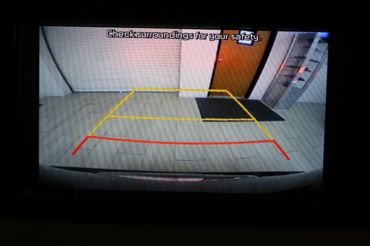 Used 2018 Kia Niro EX Premium image 26