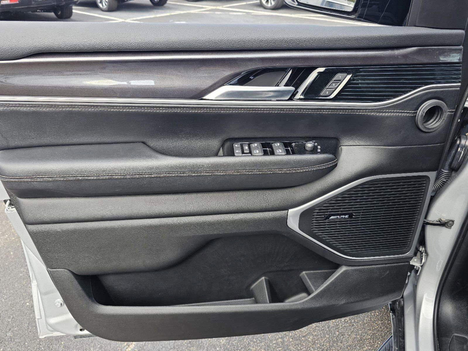 New 2024 Jeep Wagoneer 2WD w/ Convenience Group I image 15