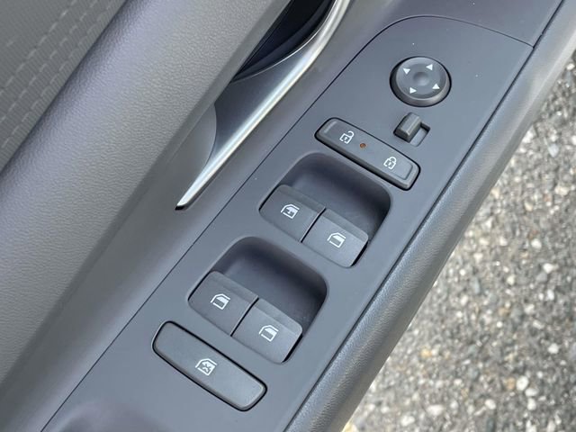 Used 2024 Hyundai Elantra SE FWD image 14