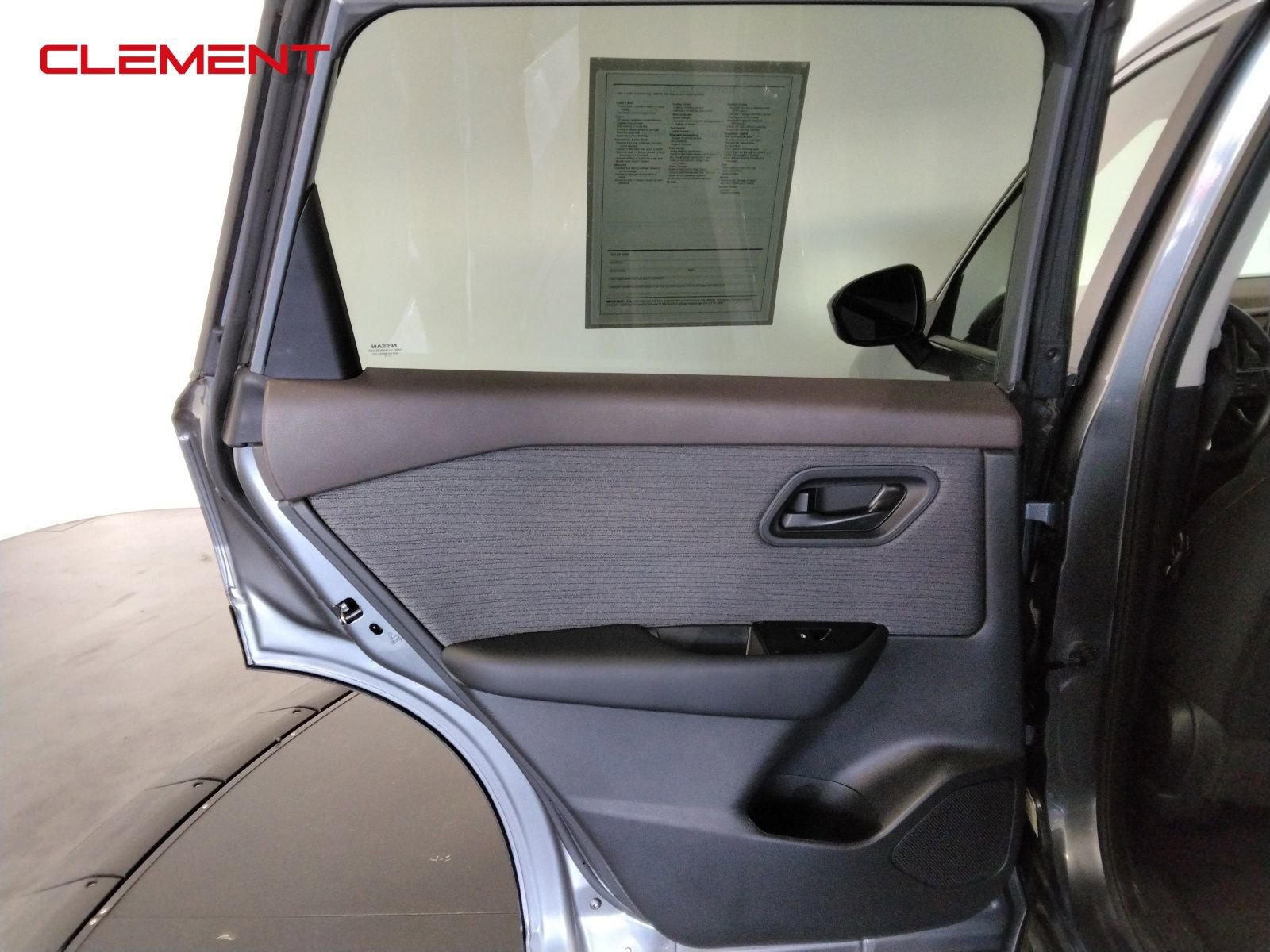 Used 2023 Nissan Rogue S image 26