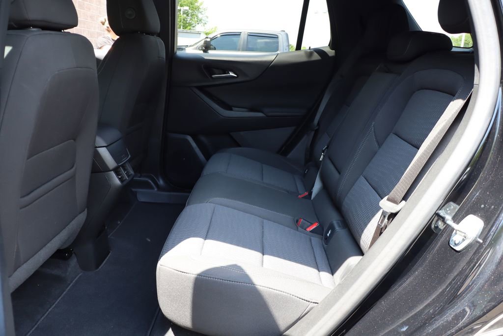 Used 2025 Chevrolet Equinox LT FWD image 33