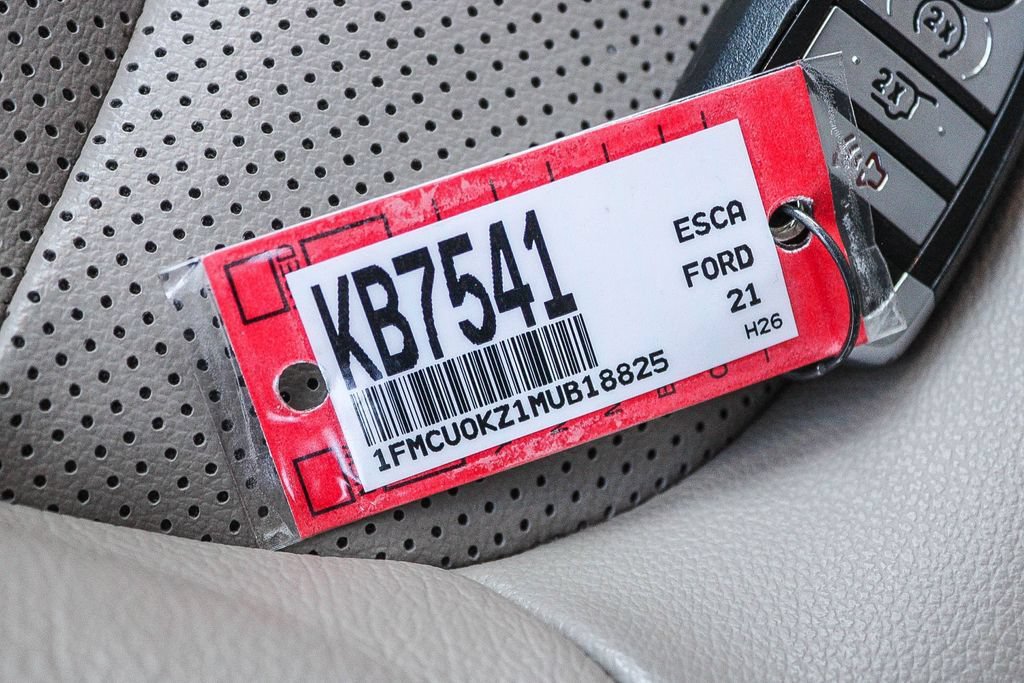 Used 2021 Ford Escape SEL w/ Technology Package FWD image 29
