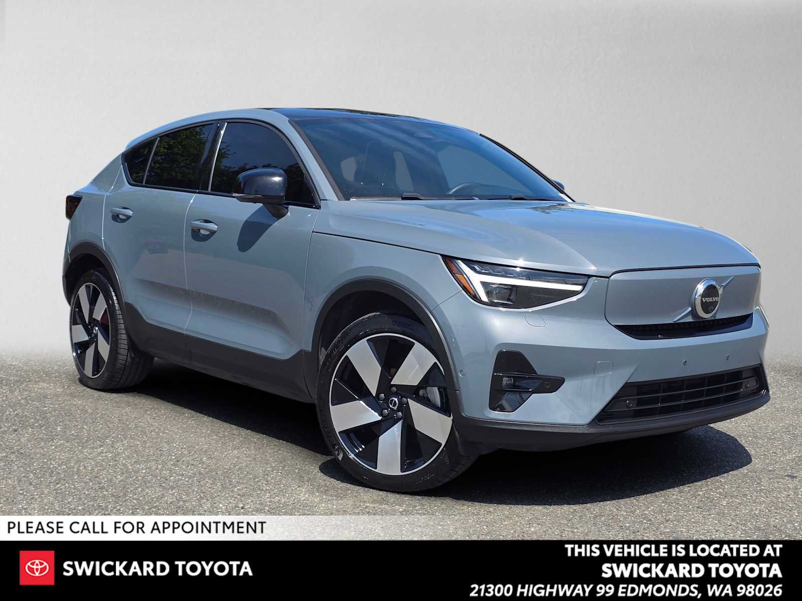 Used 2023 Volvo C40 P8 Recharge Ultimate AWD/4WD image 1