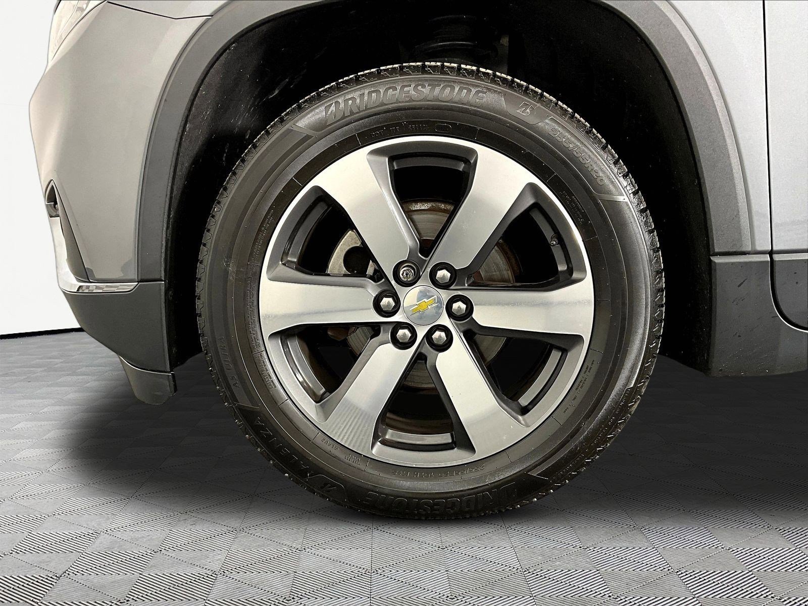 Used 2019 Chevrolet Traverse LT w/ LT Premium Package FWD image 35