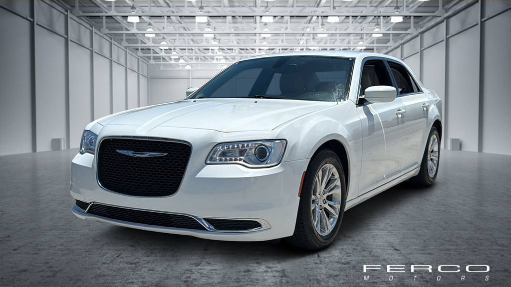 Used 2018 Chrysler 300 Touring L RWD video 1
