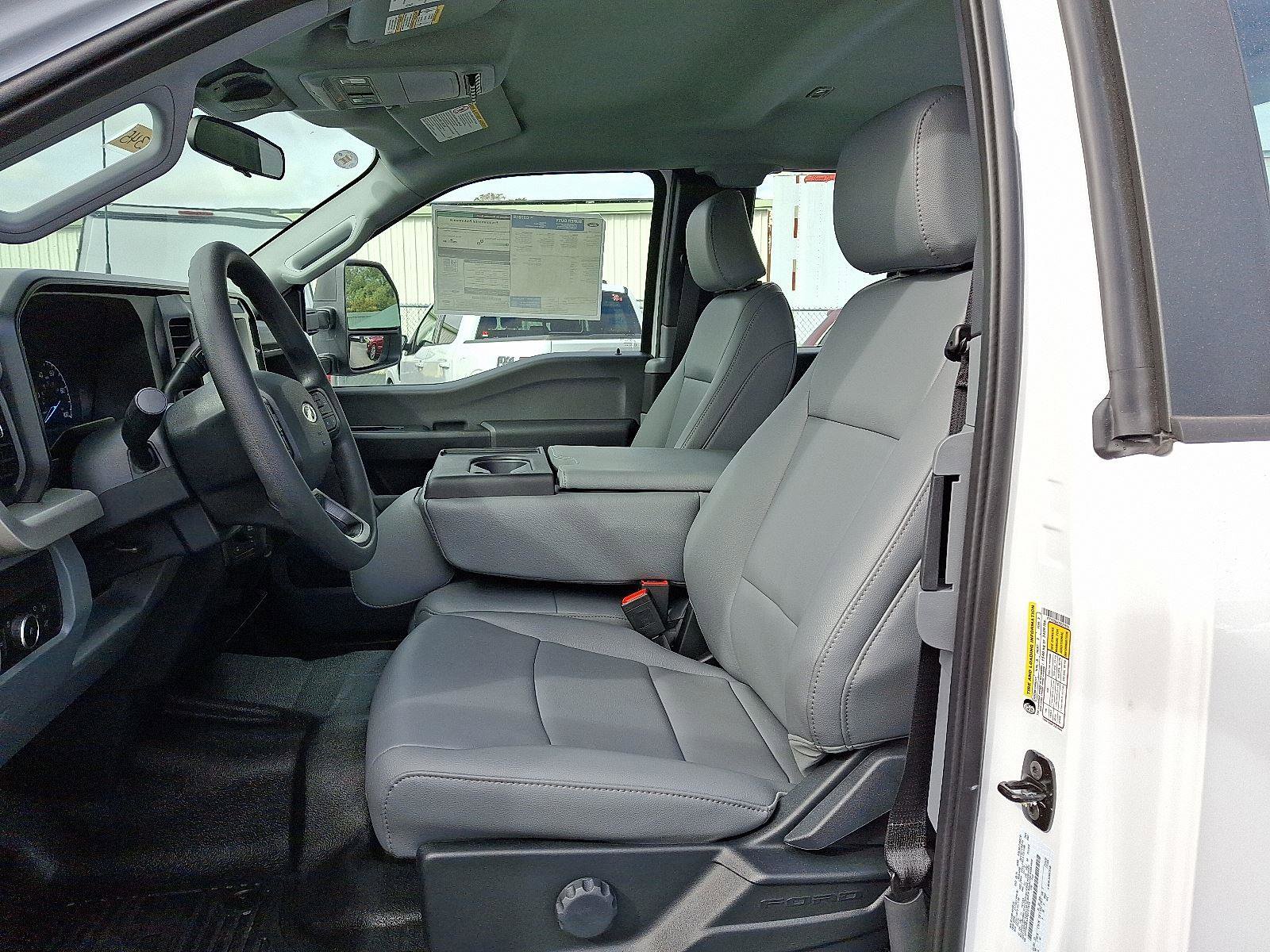 New 2026 Ford F250 XL w/ XL Chrome Package image 10