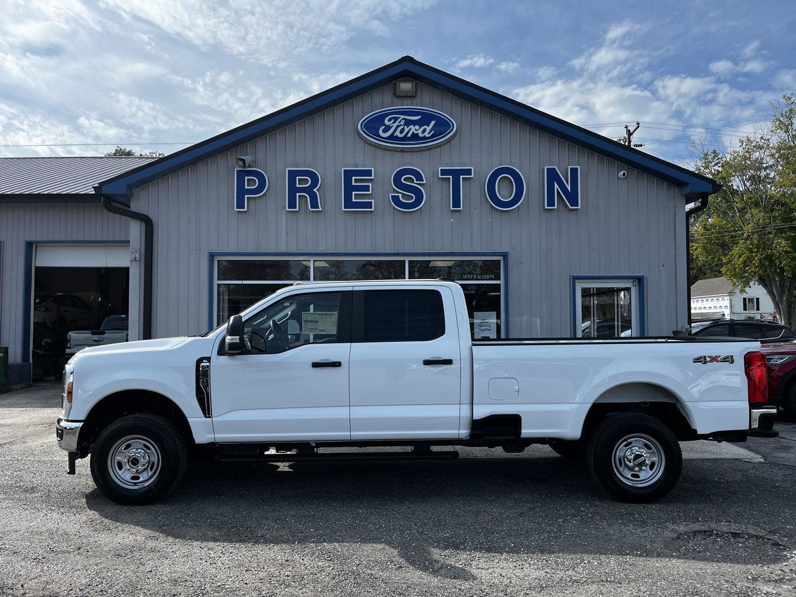 New 2026 Ford F250 XL w/ XL Chrome Package image 1
