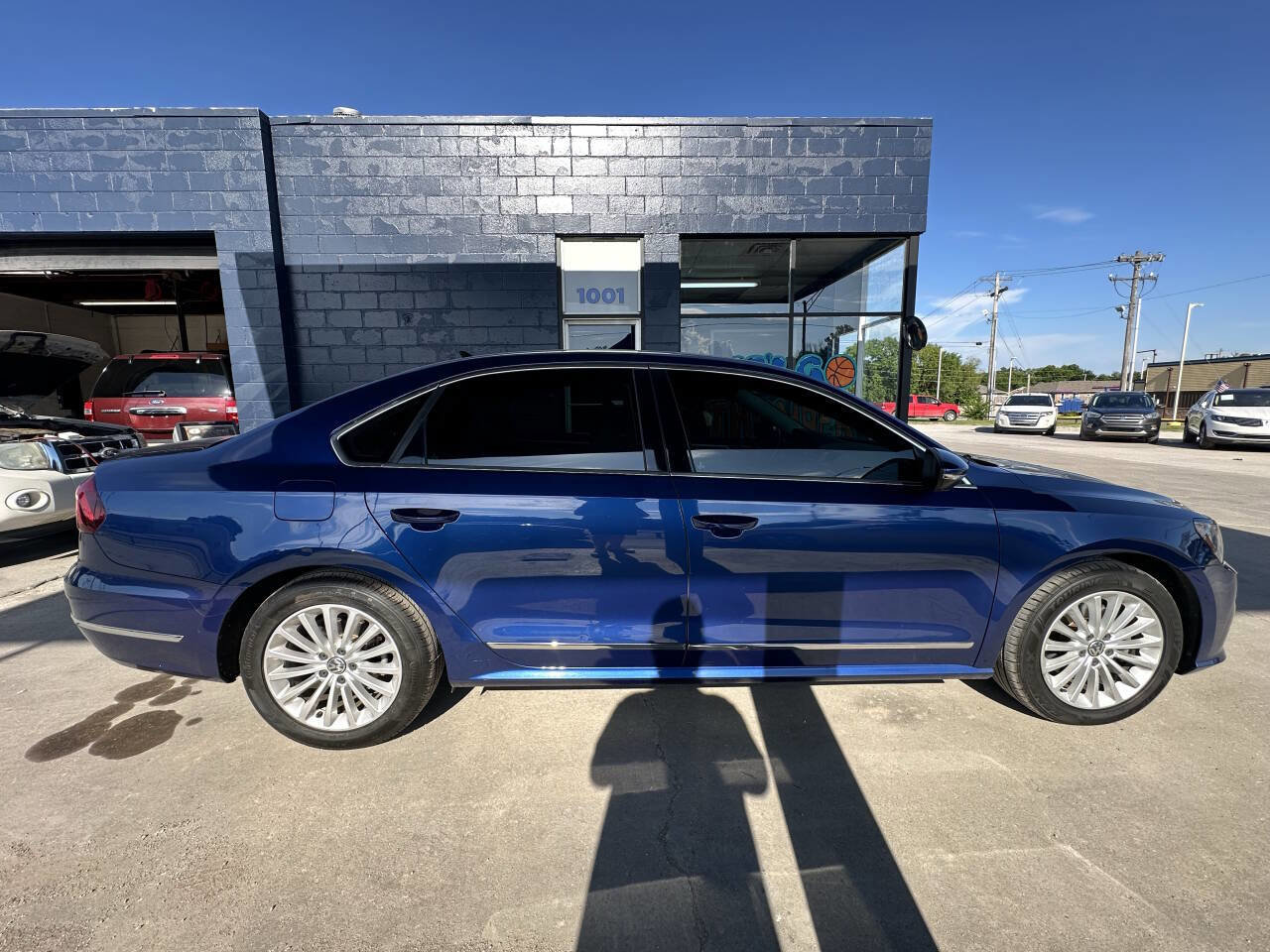 Used 2017 Volkswagen Passat 1.8T SE FWD image 7
