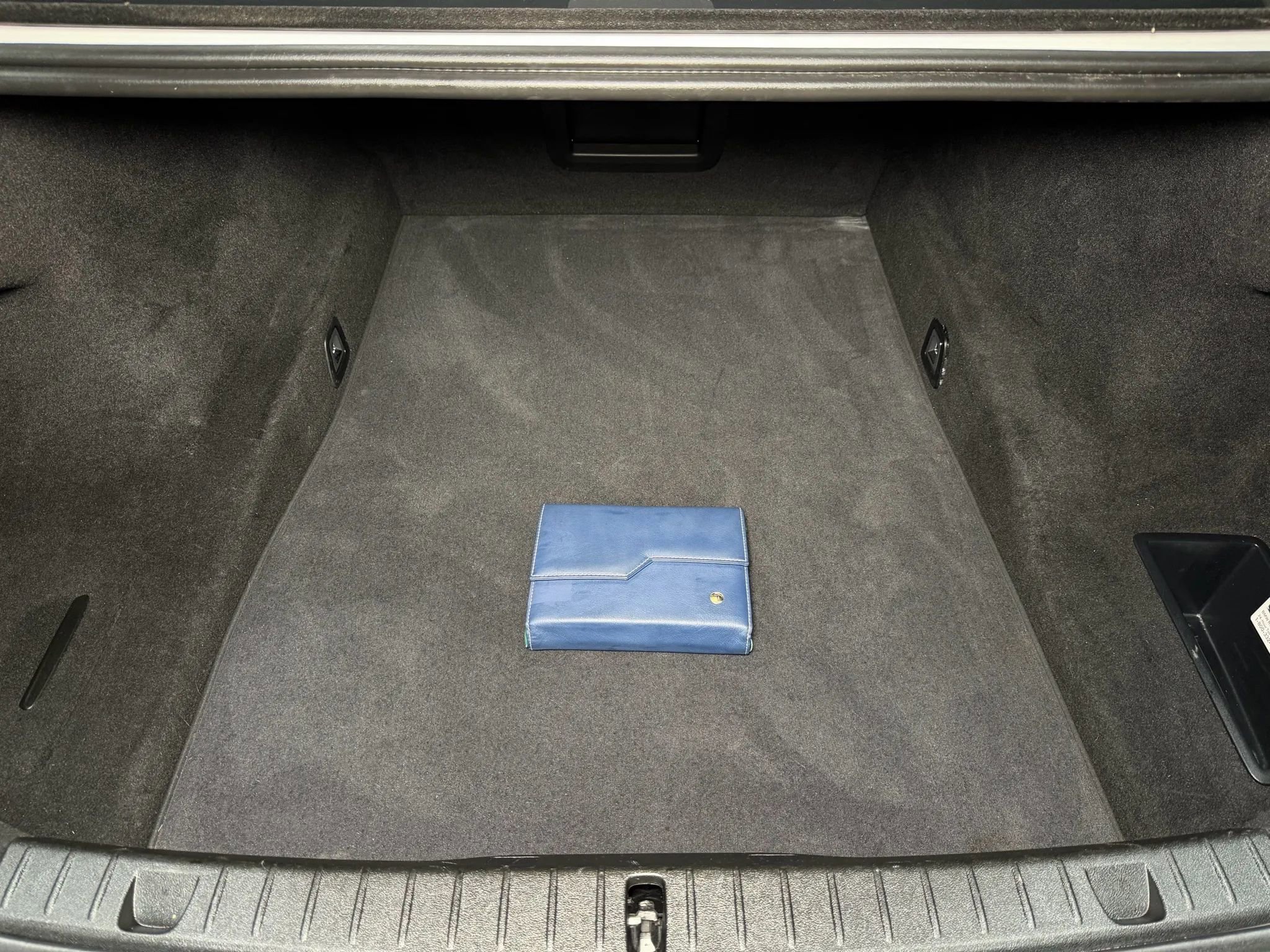 Used 2017 BMW 750i xDrive image 16