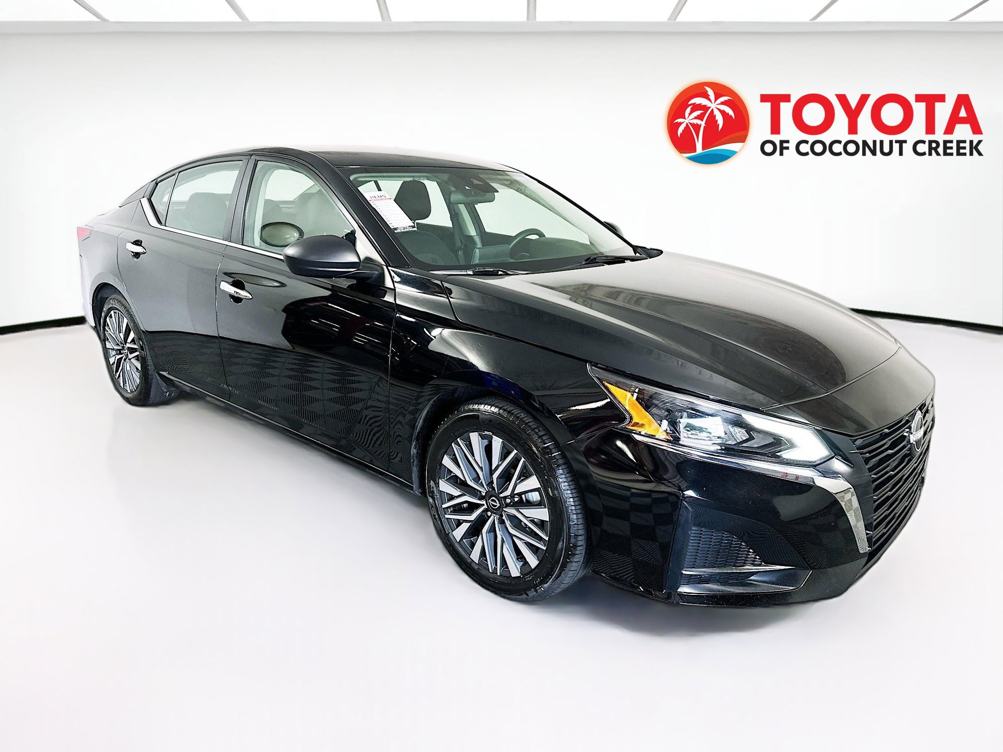 Used 2024 Nissan Altima 2.5 SV