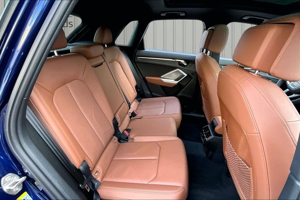 Used 2025 Audi Q3 2.0T Premium w/ Convenience Package image 25