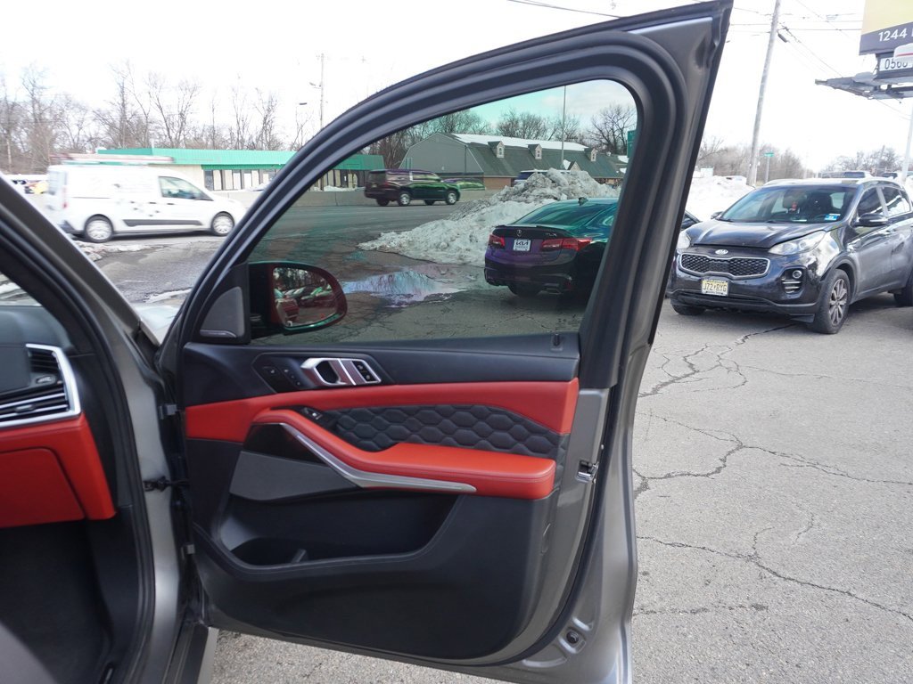 Used 2022 BMW X5 M Competition w/ Competition Package 2 image 36