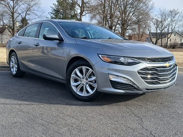 Used 2024 Chevrolet Malibu LT image 2
