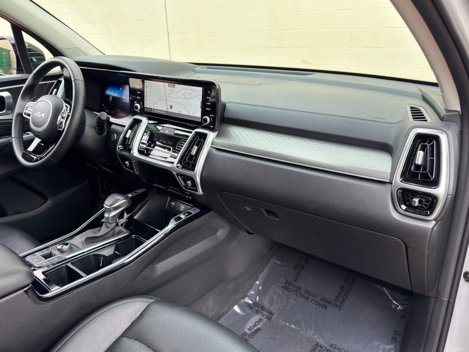 Used 2023 Kia Sorento SX AWD/4WD image 14