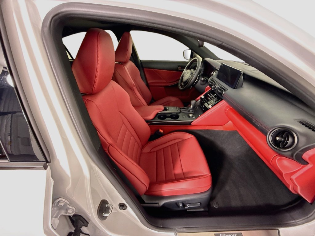 Used 2025 Lexus IS 500 RWD image 20