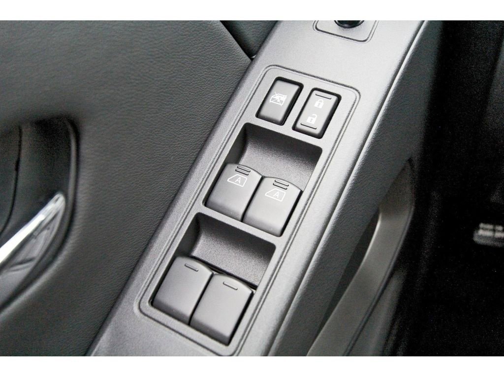 New 2026 Nissan Frontier SV w/ SV Convenience Package RWD image 15