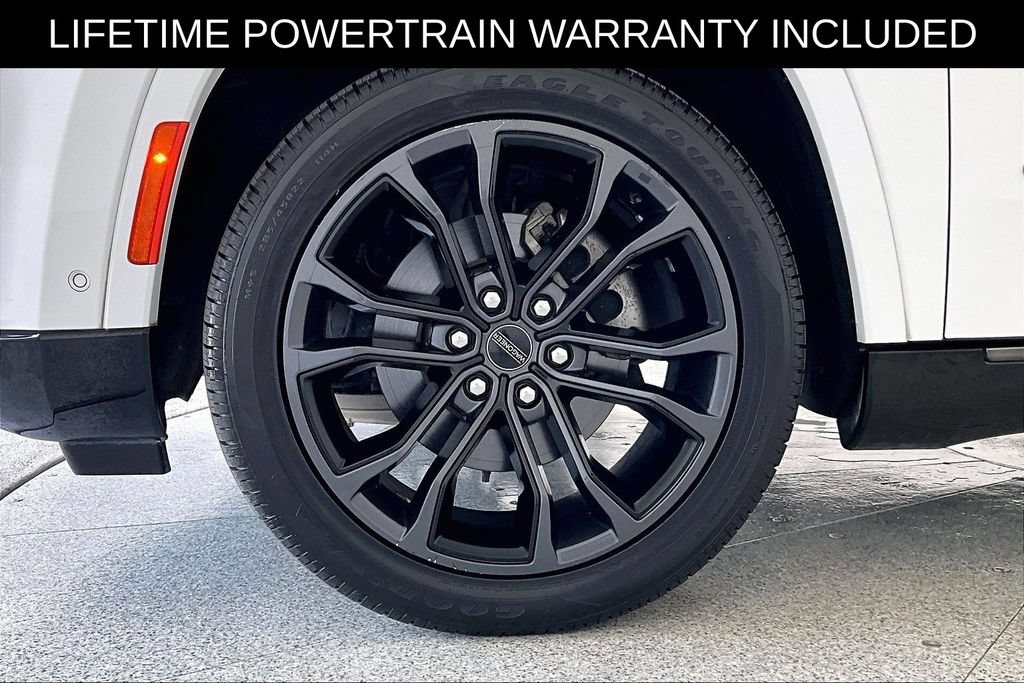 Used 2024 Jeep Grand Wagoneer L Series II w/ Quick Order Packagew 28T AWD/4WD image 12