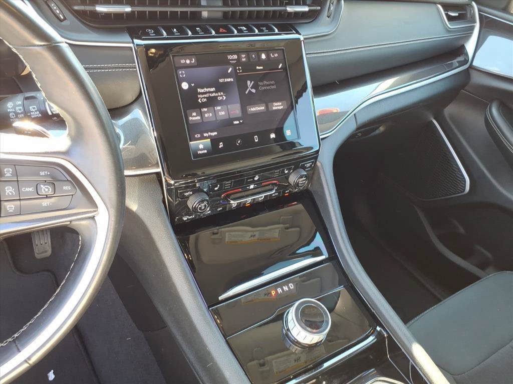 Used 2021 Jeep Grand Cherokee L Laredo w/ Luxury Tech Group I AWD/4WD image 23