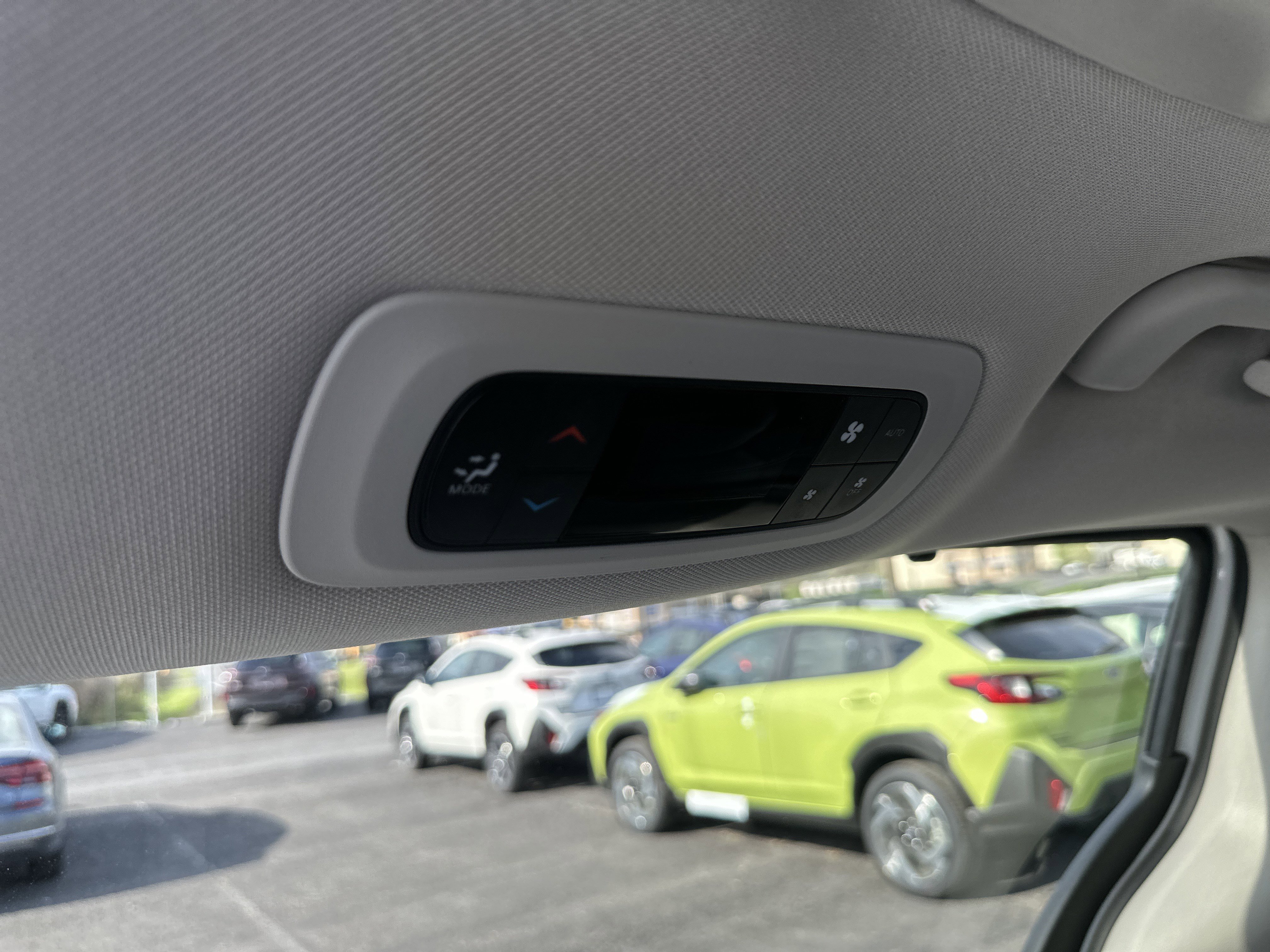 Used 2023 Chrysler Pacifica Touring-L image 30