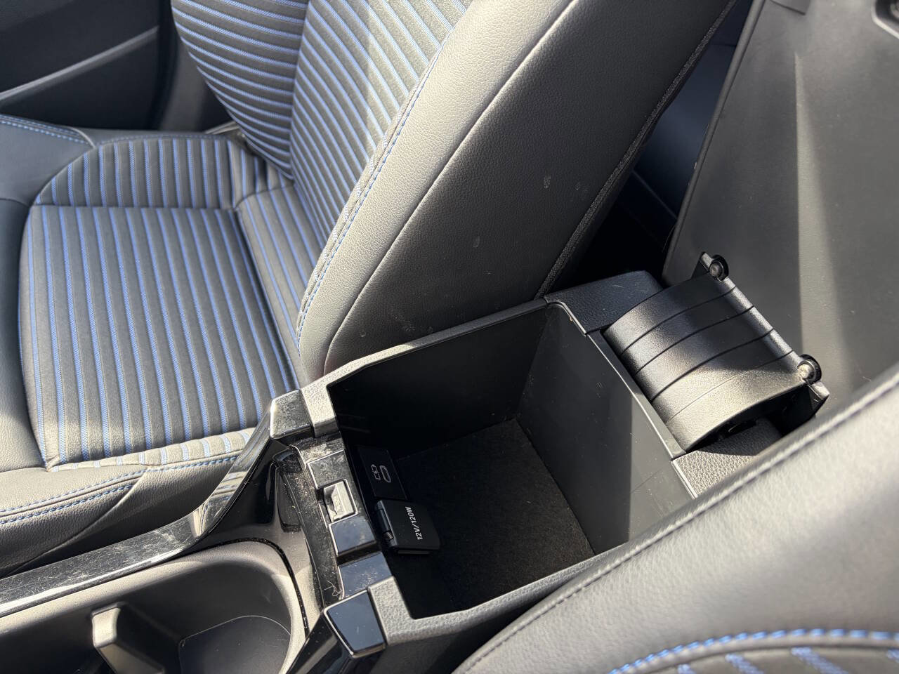 Used 2024 Toyota Corolla Cross AWD Hybrid w/ Convenience Package image 27