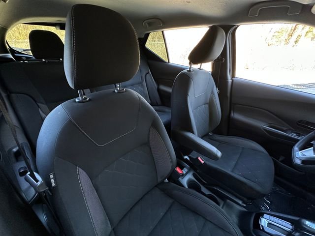 Used 2020 Nissan Kicks S image 31