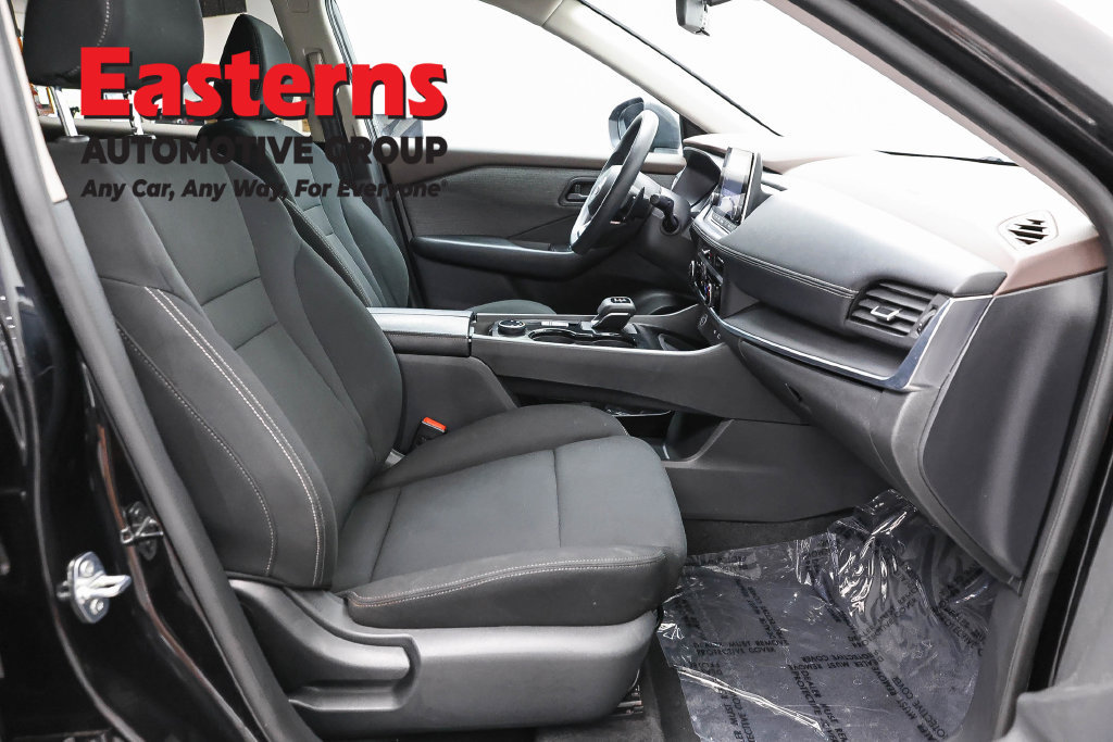 Used 2023 Nissan Rogue S AWD/4WD image 26