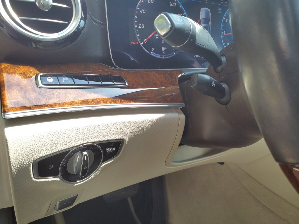 Used 2020 Mercedes-Benz E 350 4MATIC Sedan image 24