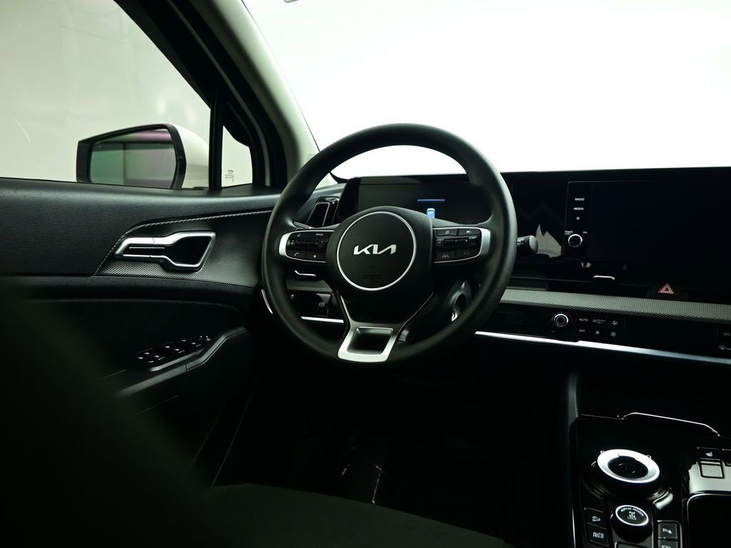 Certified 2024 Kia Sportage LX image 8